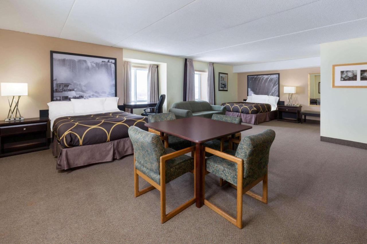 Super 8 By Wyndham Niagara Falls By The Falls Cataratas do Niágara Exterior foto